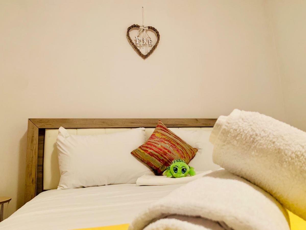 Ultracentral Apartment With All You Need: Wifi, Tv, Ac, Washer, Coffe 蒂米什瓦拉 外观 照片